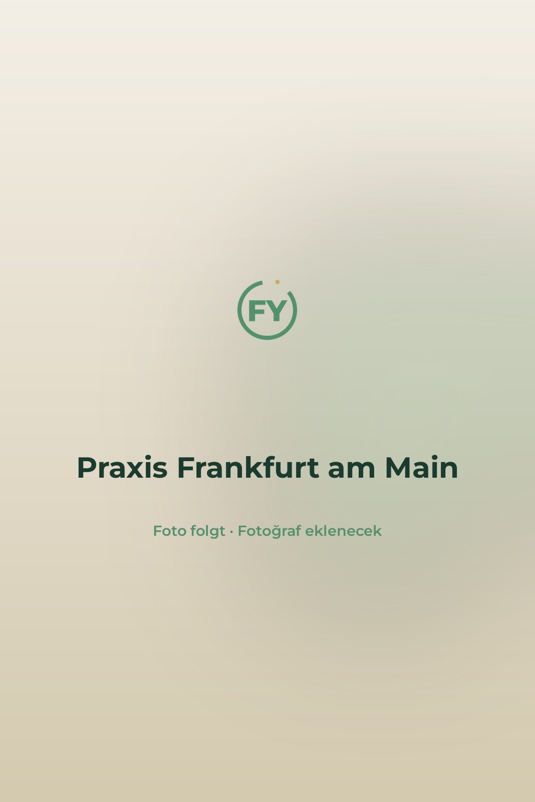 Frankfurt am Main'deki kliniğimiz — klinik koridoru ve resepsiyon alanı